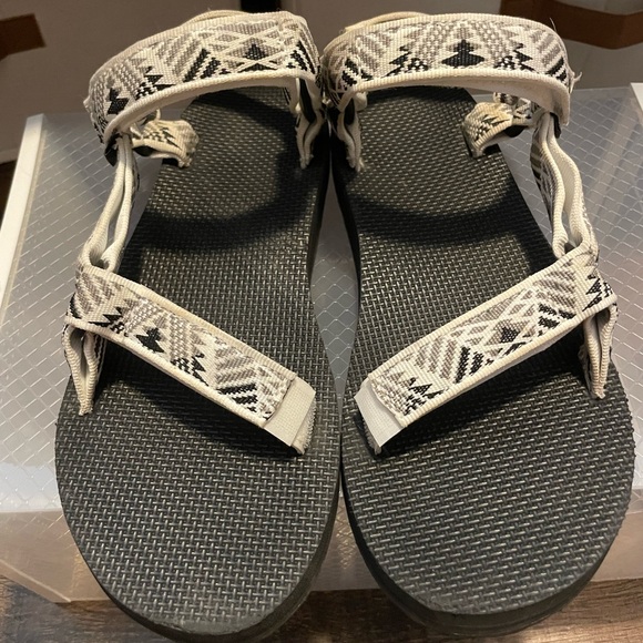 Teva Universal Mosaic Black Slides - Picture 2 of 4